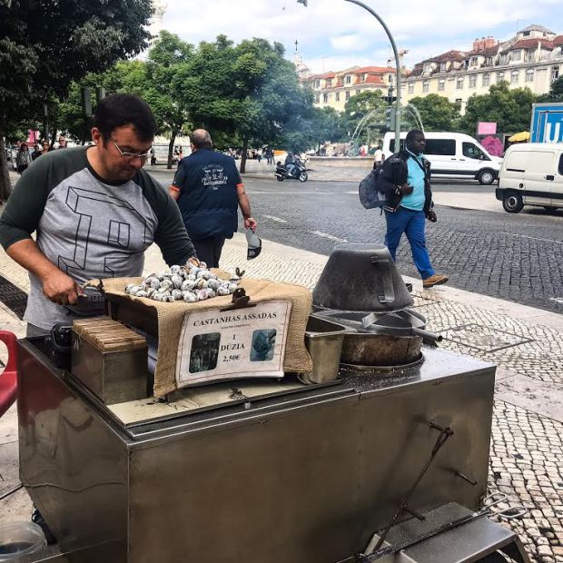 Chegada dos vendedores de castanhas são a primeira pista de que o frio se aproxima | Foto: Giuliana Miranda